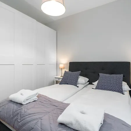 公寓 Chwaliszewo Elegant With Balcony In By Renters