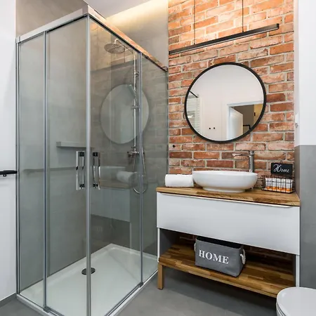 Chwaliszewo Elegant With Balcony In By Renters 公寓 *